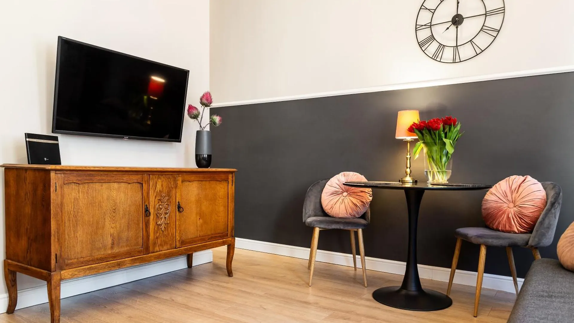 Househost Apartment: Lazarza II Street Krakow